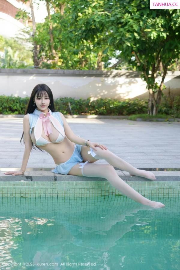   [XiuRen]高清写真图 2025.12.29 No.11170 心上可Flora 性感比基尼第17张图片